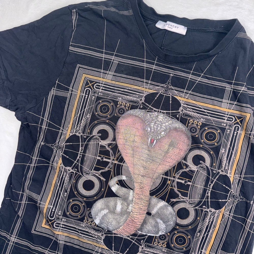 Givenchy Cobra Graphic T-Shirt Authentic Black Large Women's Italy 13S 734 651